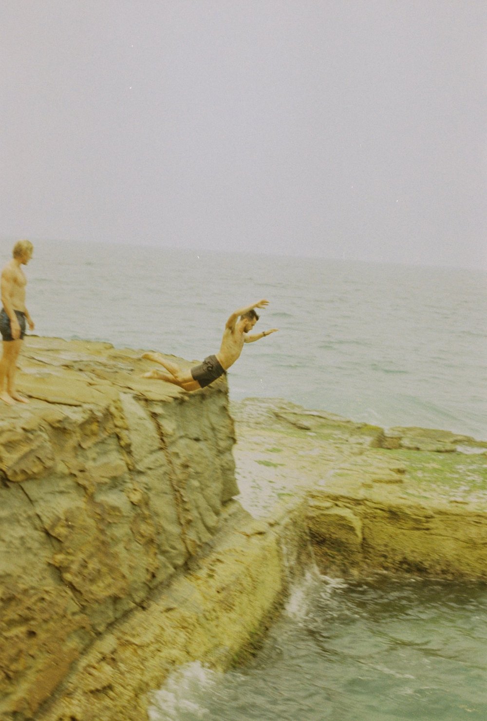 Jayce cliff diving