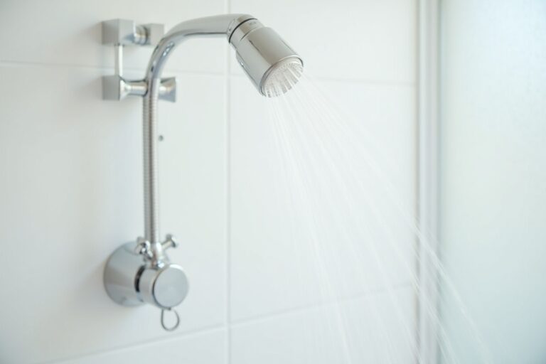 Shower filter for hard water Australia — Clean and Native